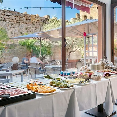 Simo Hotell Alcudia (Mallorca)