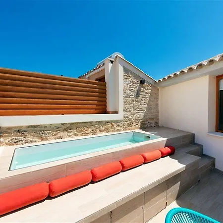 Simo Hotel 4*
