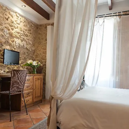 Simo Hotell 4*